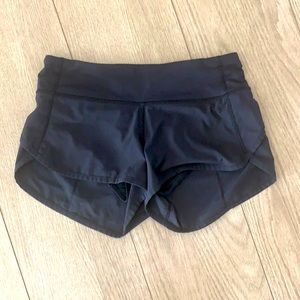 Lululemon speed up short 2.5” size 2 (black)